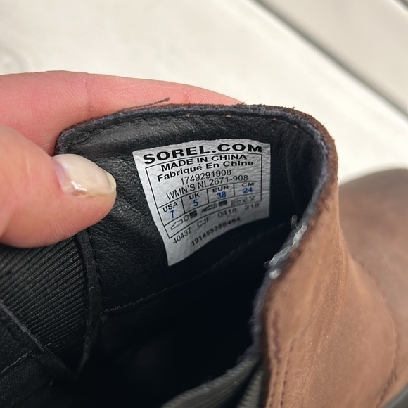 Sorel EMELIE™ III WOMEN'S WATERPROOF CHELSEA BOOTIE Tobacco Black Size 7 - Picture 12 of 16